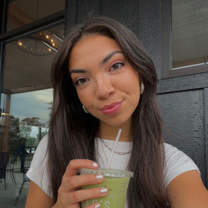 Meet your Posher, Arianna